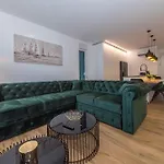 Zitab Luxury Apartment